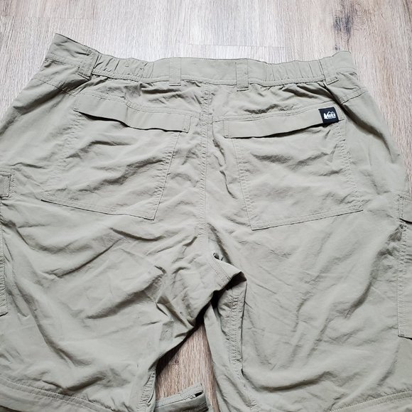 REI Convertible Cargo Hiking Pants Men 40x32 Khaki Green Shorts Packable Outdoor - Picture 10 of 11